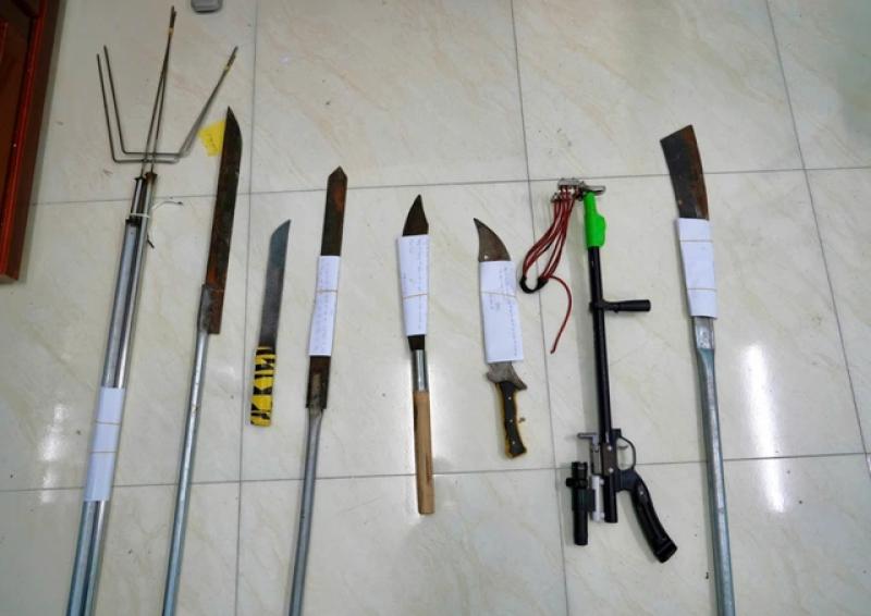 Lâm Đồng: 2 nhóm đem hung khí đi hỗn chiến, 16 người bị khởi tố- Ảnh 3.