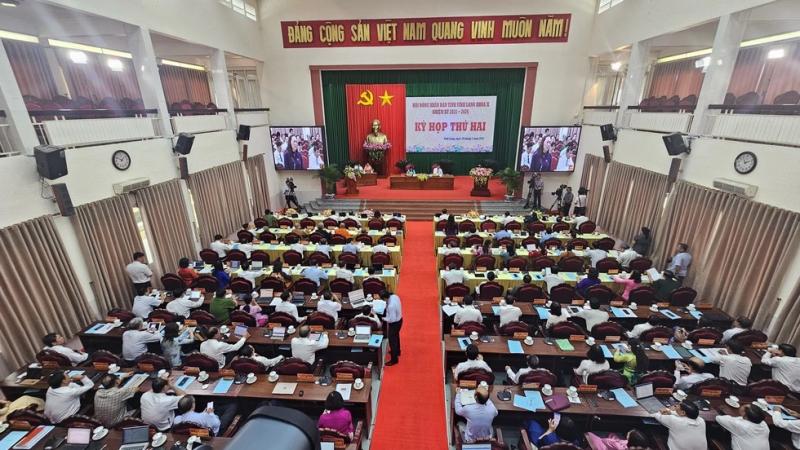 Vĩnh Long bố trí hơn 237 tỉ đồng hỗ trợ cán bộ đi làm xa nhà- Ảnh 2.