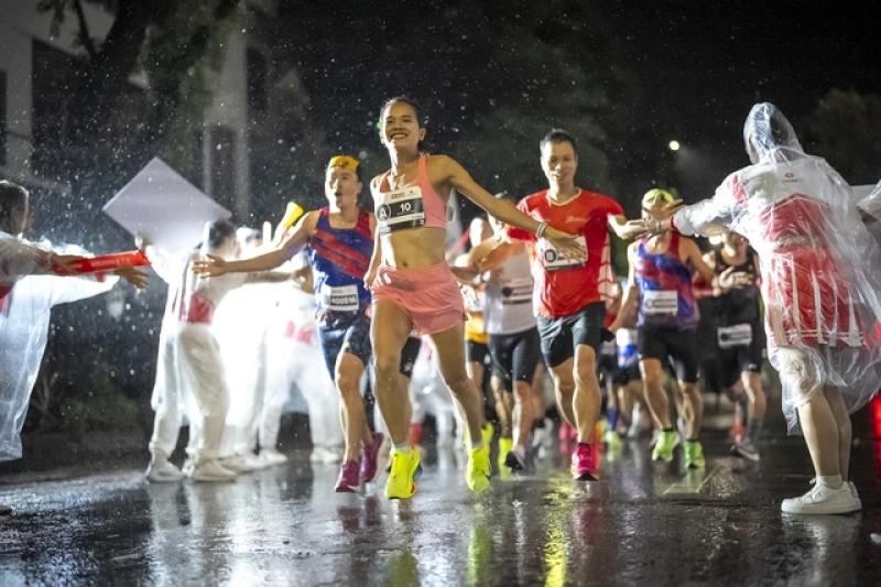 Điều gì tạo nên sức hút của giải marathon quốc tế Hà Nội mùa 4?- Ảnh 1.