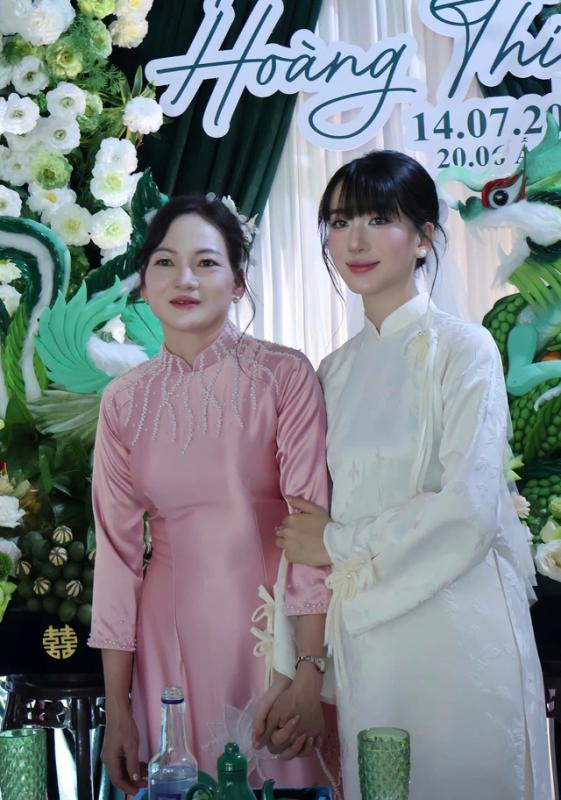 Lời phát biểu cảm động của cô dâu về tình yêu hôn nhân trong lễ đính hôn - Ảnh 2.