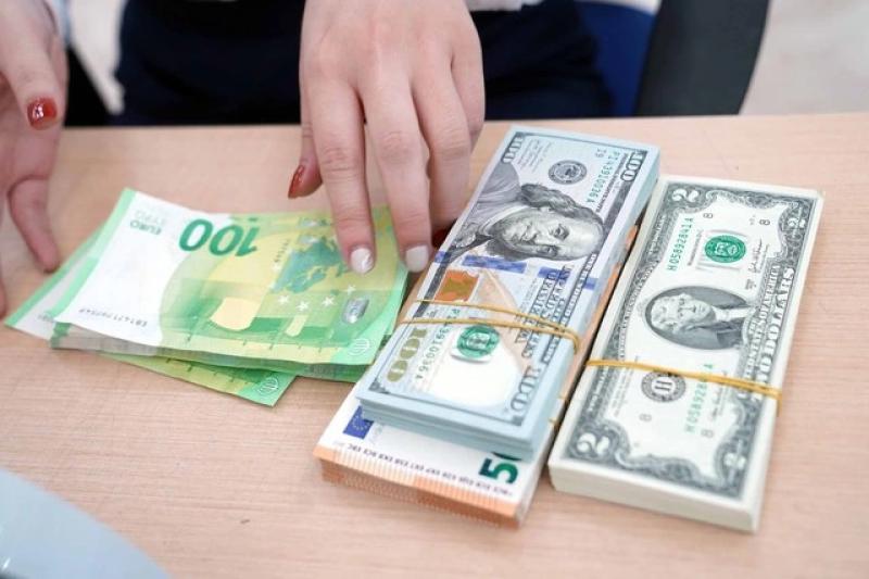Giá USD hôm nay 23.7.2025: Đô tự do bật tăng- Ảnh 1.