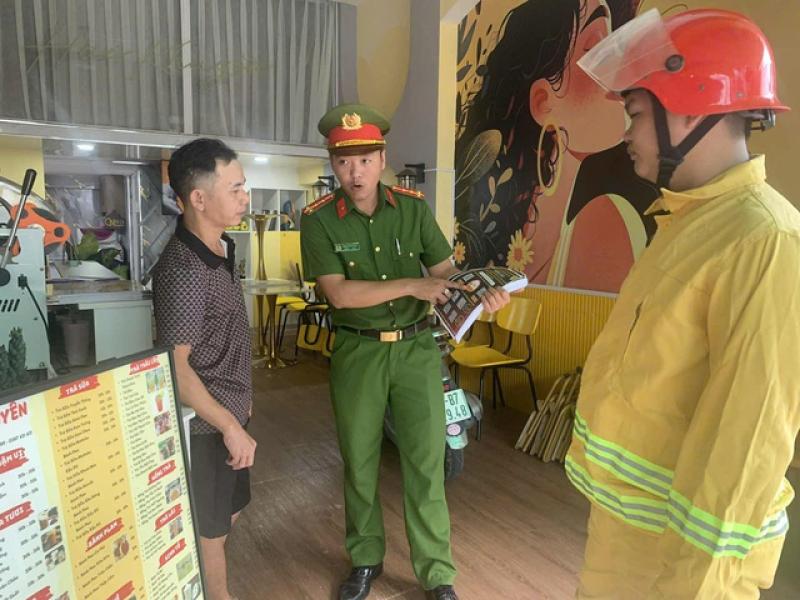 TP.HCM: Quét mã QR phòng chống cháy nổ ở các chung cư, nhà ở xã hội- Ảnh 2.