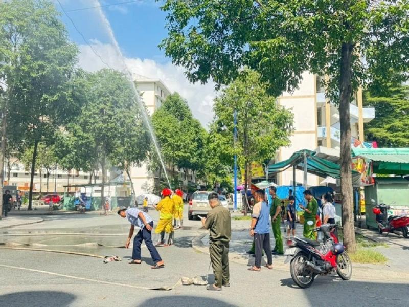 TP.HCM: Quét mã QR phòng chống cháy nổ ở các chung cư, nhà ở xã hội- Ảnh 1.