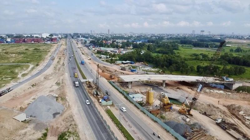 TP.HCM: Phó chủ tịch Bùi Văn Cường kiểm tra công trình giao thông, tháo gỡ ùn tắc- Ảnh 4.
