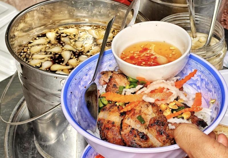 Phường Bến Thành có bún vỉa hè 'mắc nhất TP.HCM', Phở 2000 tổng thống Mỹ ghé ăn - Ảnh 4. Phường Bến Thành có bún vỉa hè 'mắc nhất TP.HCM', Phở 2000 tổng thống Mỹ ghé ăn - Ảnh 4.