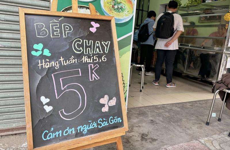 Phường mới ở TP.HCM: 'Thấy là thương' những bảng thông báo miễn phí, nghĩa tình, hào sảng - Ảnh 10.