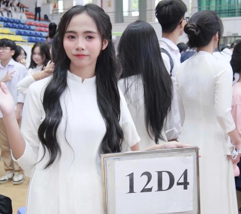 Những thí sinh đạt 9.75 điểm văn thi tốt nghiệp THPT đã học  - Ảnh 4.