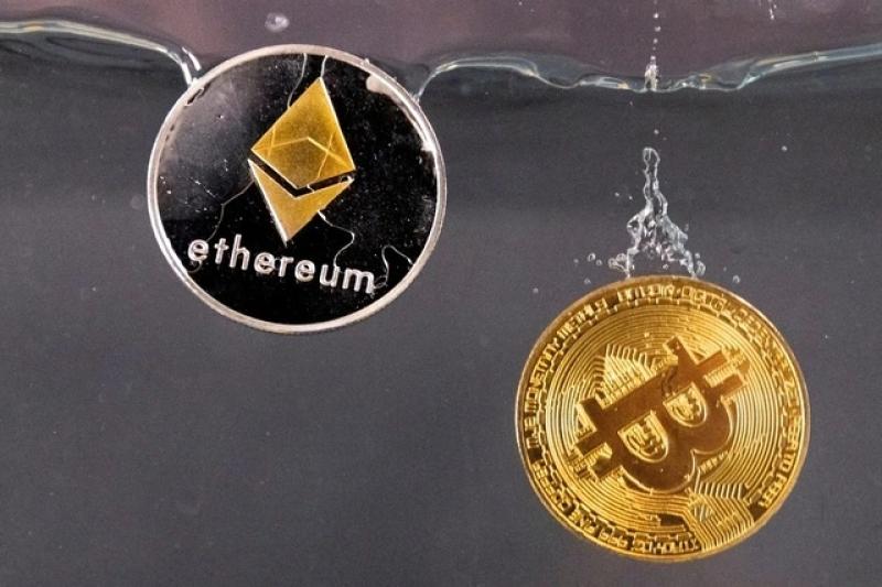 Giá Bitcoin tăng vọt, lập kỷ lục mới  - Ảnh 1.