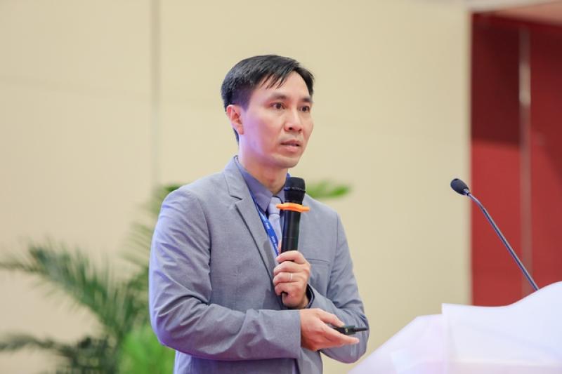 BS.CKII Thạch Văn Toàn: Nâng cung mày bằng treo chỉ hay tiêm filler?- Ảnh 2.