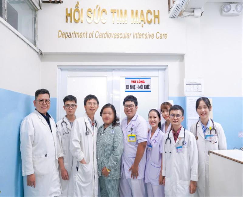 TP.HCM: Cứu sống nữ sinh béo phì nguy kịch nhờ kỹ thuật V-V ECMO- Ảnh 1.