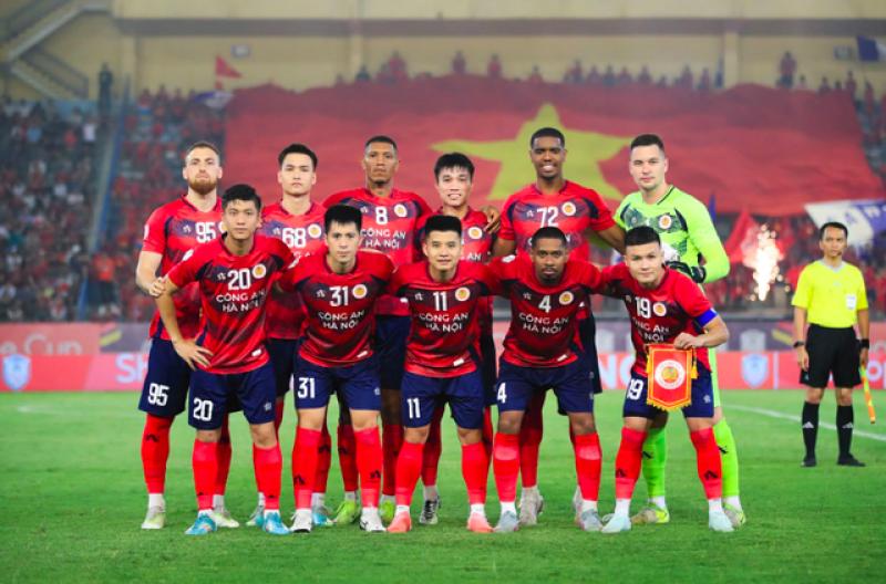 2 trọng tài Malaysia từ play-off ‘chạy sang’ chung kết Cúp quốc gia: Chứng kiến HLV Polking vô địch?- Ảnh 3. 2 trọng tài Malaysia từ play-off ‘chạy sang’ chung kết Cúp quốc gia: Chứng kiến HLV Polking vô địch?- Ảnh 3.