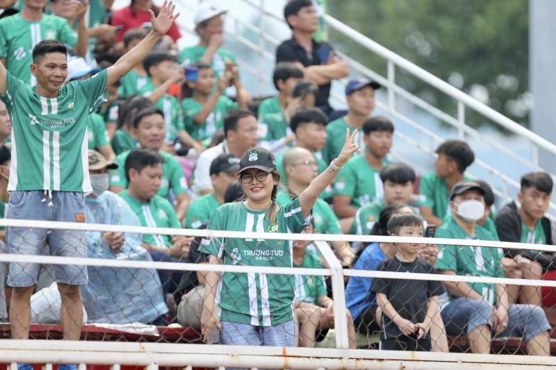 CLB Bình Phước: Hướng đến V-League bằng tình yêu và bản sắc người hâm mộ- Ảnh 1.