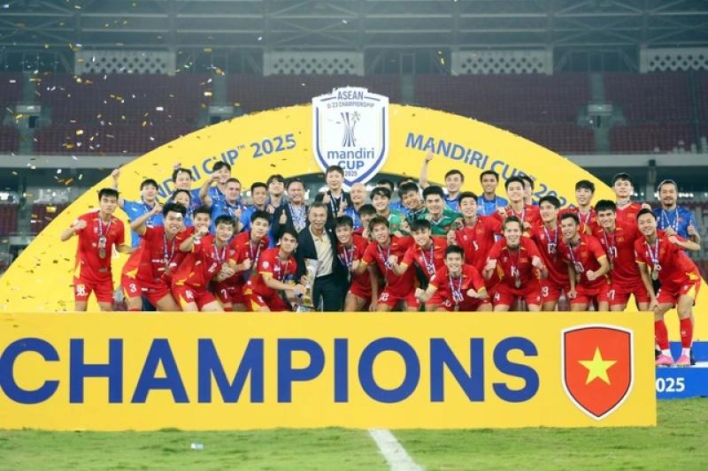 Bộ trưởng Nguyễn Văn Hùng gặp mặt, khen thưởng U.23 Việt Nam sau chiến tích lịch sử- Ảnh 3.