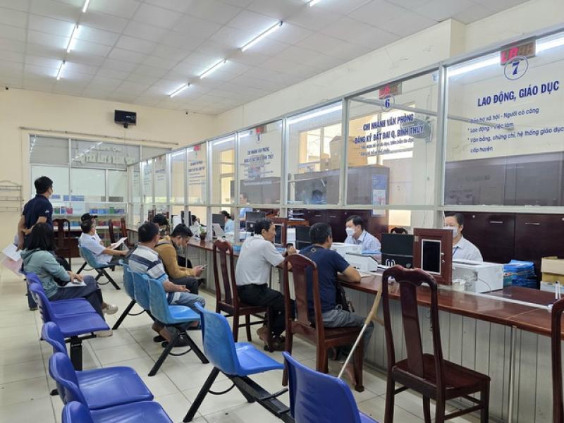 Vận hành chính quyền địa phương 2 cấp tại miền Tây: Thủ tục hành chính ra sao?- Ảnh 2.