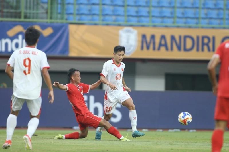 HLV Kim Sang-sik đối mặt với 'canh bạc' của chính mình ở U.23 Việt Nam- Ảnh 1.