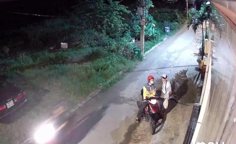 Công an TP.HCM bắt kẻ giật 110 tờ vé số của người khuyết tật - Ảnh 1.