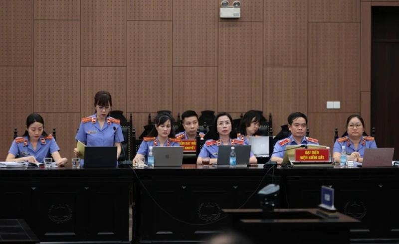 Nộp 768 tỉ đồng, 'ông chủ' Tập đoàn Phúc Sơn được đề nghị giảm 11 năm tù - Ảnh 2.