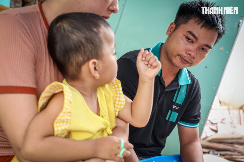 Con muốn sống: Bé gái ung thư khả năng bỏ mắt vì không còn tiền chữa trị- Ảnh 6.