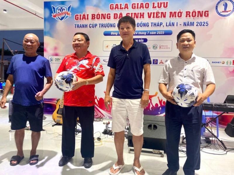 Công Nhậm lập hat-trick, Minh 'nhí' ghi cú đúp tạo kịch tính tại Trường ĐH Đồng Tháp- Ảnh 16. Công Nhậm lập hat-trick, Minh 'nhí' ghi cú đúp tạo kịch tính tại Trường ĐH Đồng Tháp- Ảnh 16.