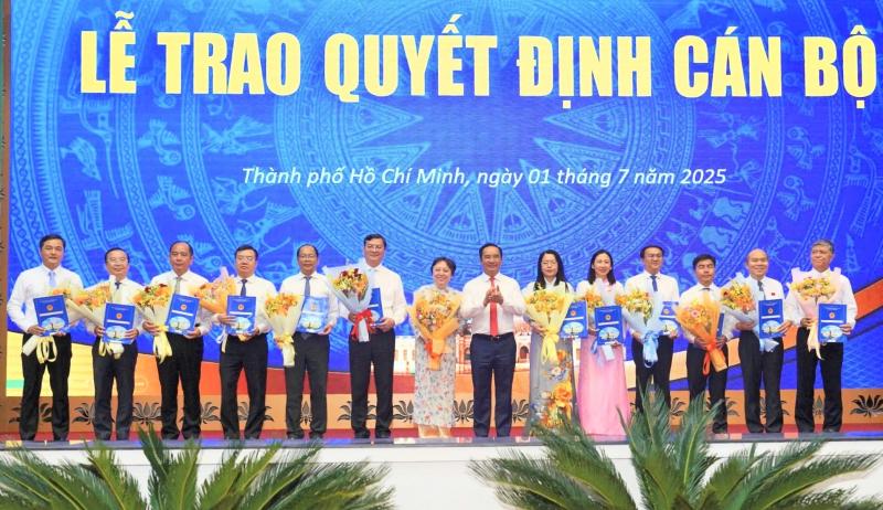 Chân dung 14 giám đốc sở TP.HCM sau hợp nhất - Ảnh 1.