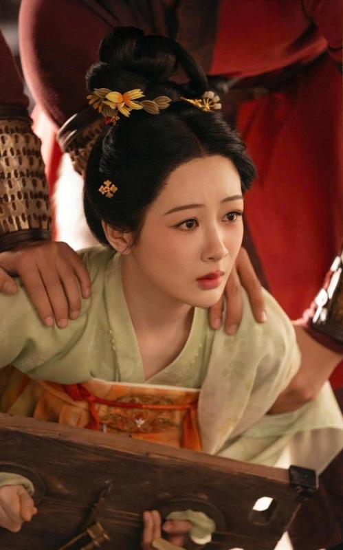 Dương Tử đi ngược lối mòn của showbiz Hoa ngữ - Ảnh 3.