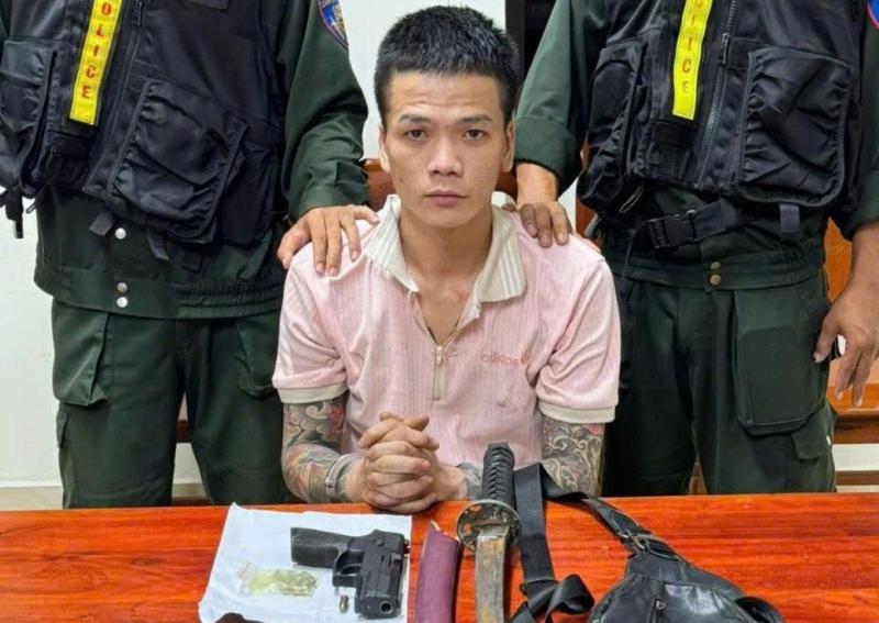 Quảng Trị: Bắt thanh niên mang súng, kiếm đi xô xát tại quán nhậu- Ảnh 1.