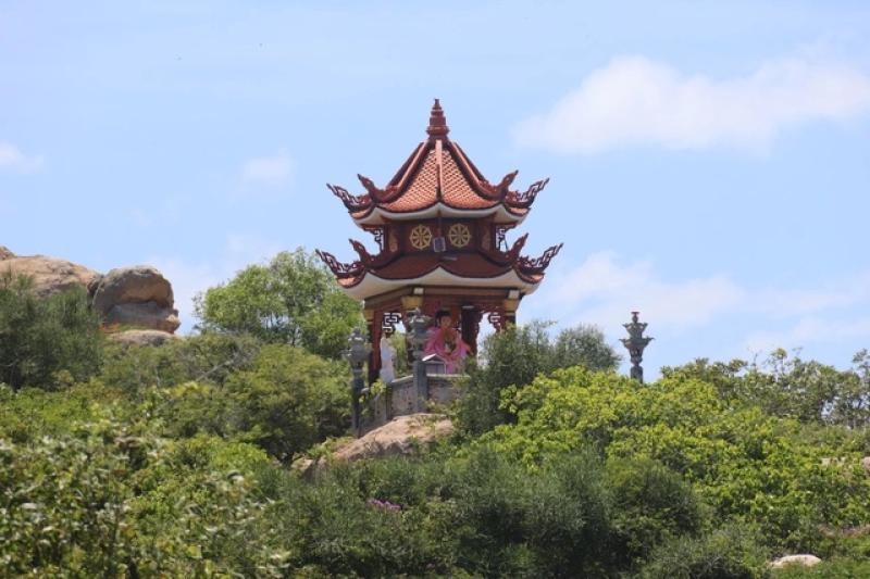 Khám phá khu sinh thái biển Bình Thạnh: Cô gái đẹp đang ngủ quên ở Lâm Đồng - Ảnh 1. Khám phá khu sinh thái biển Bình Thạnh: Cô gái đẹp đang ngủ quên ở Lâm Đồng - Ảnh 1.