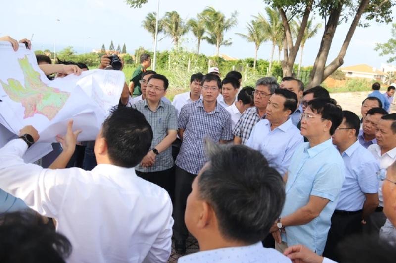 Chủ tịch UBND tỉnh Lâm Đồng Hồ Văn Mười khảo sát dự án rừng dầu Hồng Liêm - Ảnh 1.