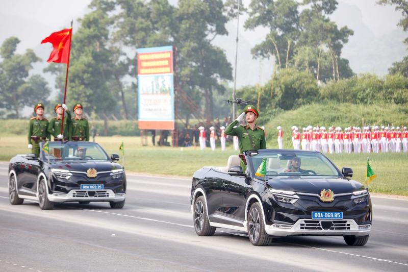 Mãn nhãn buổi diễu binh 15 . 000 Chiến sĩ công an và quân đội hợp luyện - Ảnh 21.