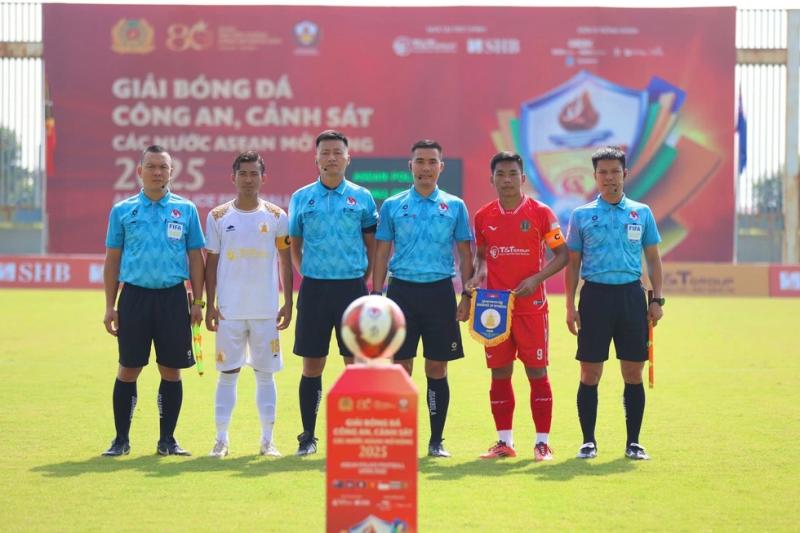 Thủ tướng Phạm Minh Chính dự lễ khai mạc giải bóng đá Công an-Cảnh sát ASEAN  - Ảnh 19.