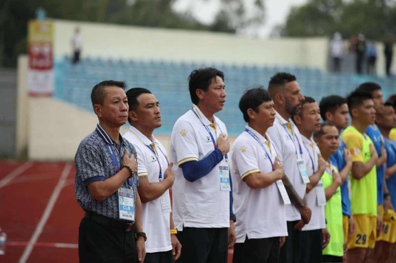 Đội Quảng Nam vẫn chưa được ‘cứu’, hơn 100 tỉ đồng tài trợ đang… ở đâu đó: V-League nín thở!- Ảnh 1.