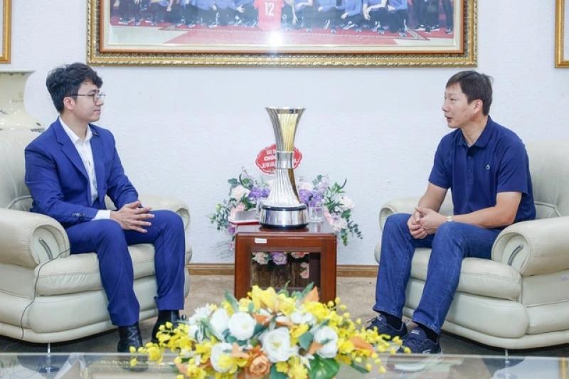 HLV Kim Sang-sik hé lộ đòn tâm lý cực 'độc': U.23 Việt Nam thắng là đương nhiên!- Ảnh 1.
