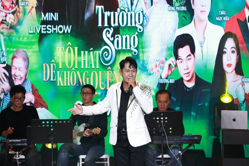 Giọng ca 'Mưa bụi' tái xuất sau 16 năm bị bệnh tật hành hạ- Ảnh 2.