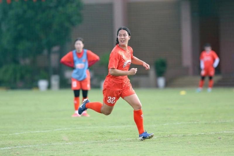 Cầu thủ Việt kiều Nam Mi chia tay Việt Nam: 'Thật buồn khi phải rời đi'- Ảnh 1.
