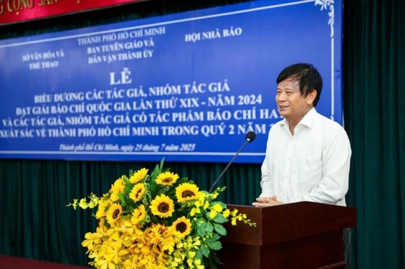 TP.HCM khen thưởng 10 tác phẩm hay, xuất sắc của Báo Thanh Niên - Ảnh 4.