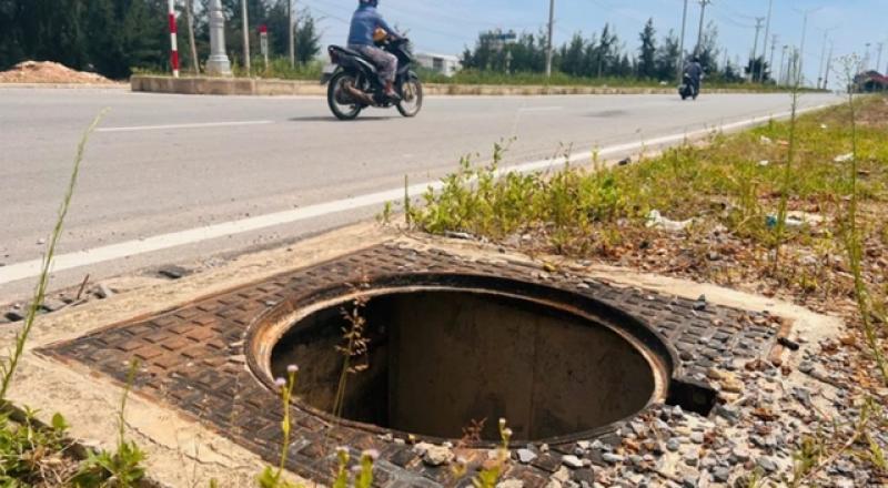 Quảng Trị mất trộm hàng trăm nắp hố ga , Chủ tịch tỉnh chỉ đạo khẩn trương xử lý - Ảnh 1.