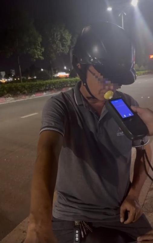CSGT Đồng Nai hóa trang, theo dõi gần quán nhậu xử lý vi phạm nồng độ cồn- Ảnh 7.
