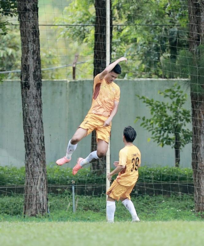 'Báu vật' của bầu Đức ghi bàn, HAGL thẳng tiến vào vòng chung kết U.21- Ảnh 1.