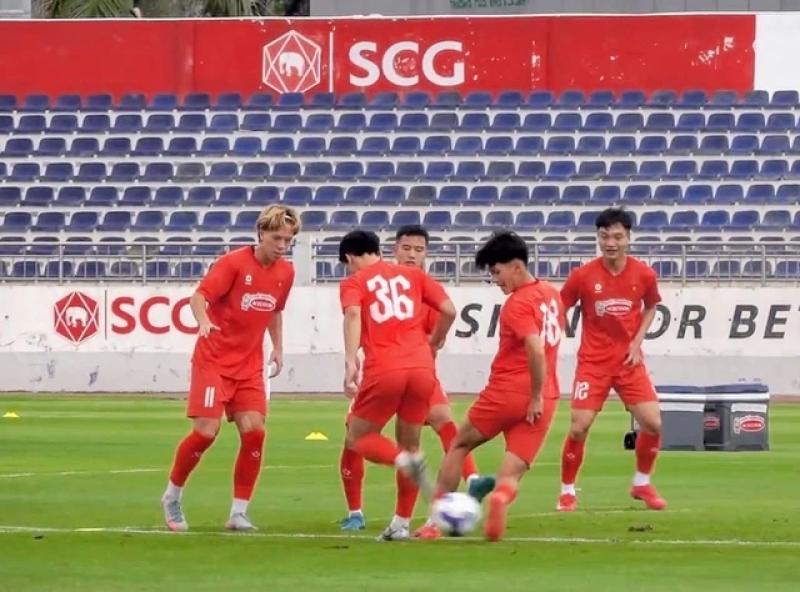 U.23 Việt Nam bước vào cuộc thử lửa, 2 nhân tố trẻ được vinh danh đặc biệt- Ảnh 1.