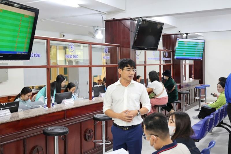 Người dân hài lòng với dịch vụ ‘một cửa’ tại P.Nha Trang- Ảnh 3.