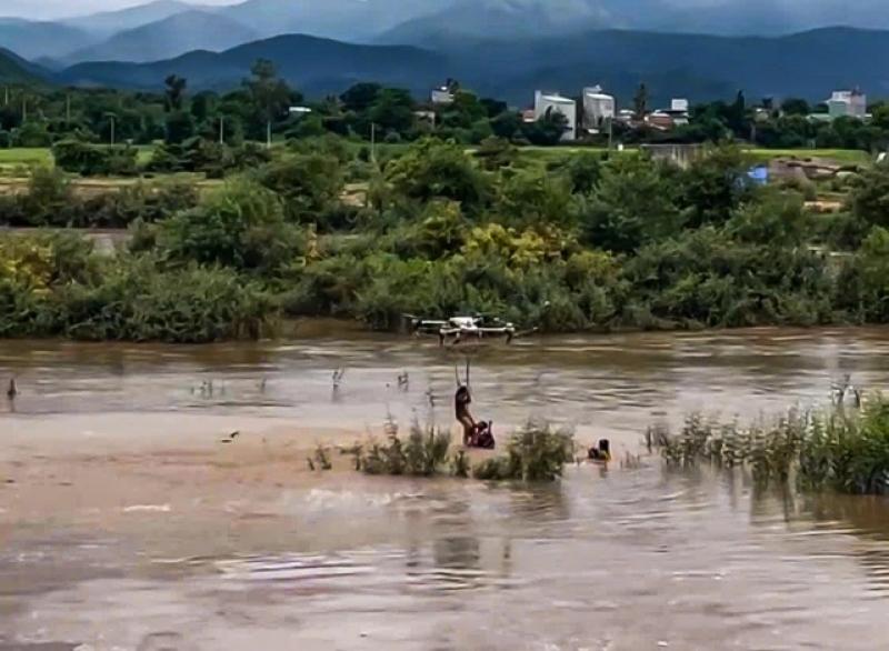 Gia Lai: Hành động cứu người của anh Trần Văn Nghĩa là hình mẫu đẹp - Ảnh 2.
