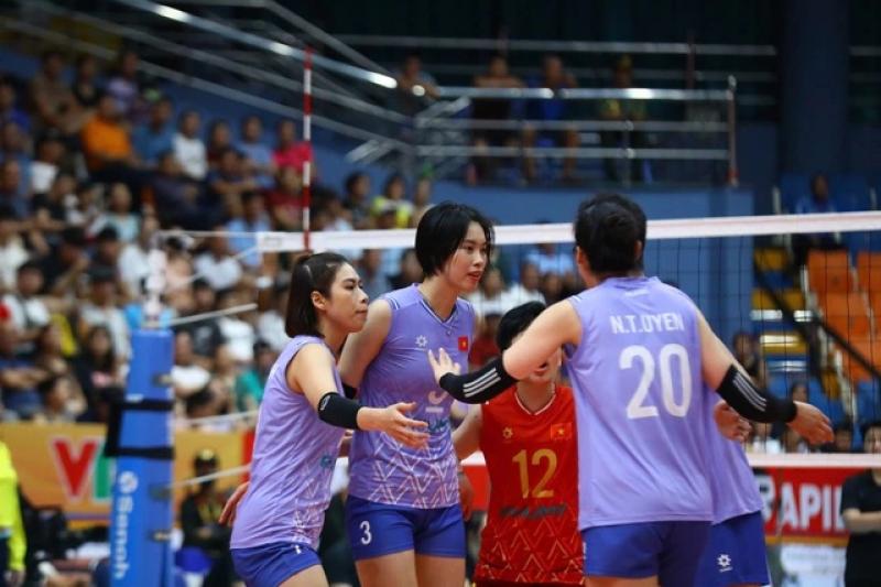 Bích Tuyền rực sáng, đội tuyển bóng chuyền nữ Việt Nam vẫn ngậm ngùi về nhì VTV Cup- Ảnh 1. Bích Tuyền rực sáng, đội tuyển bóng chuyền nữ Việt Nam vẫn ngậm ngùi về nhì VTV Cup- Ảnh 1.