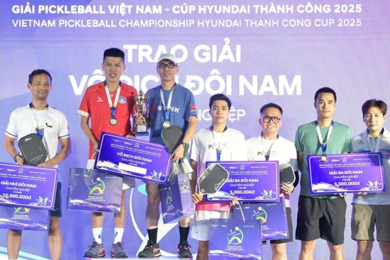 Trương Vinh Hiển thắng lớn ở giải pickleball Việt Nam 2025- Ảnh 5.