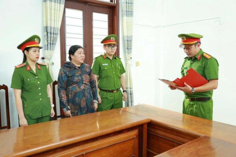 Lừa đảo vay 1 tỉ đồng để đánh bạc trực tuyến ở Quảng Trị - Ảnh 1.