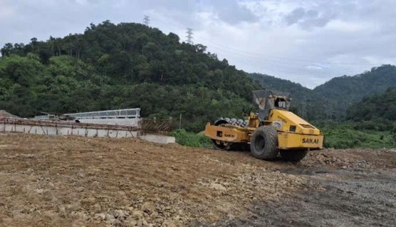 Cải tạo QL28B Lâm Đồng đua với thời gian nhưng vướng mặt bằng chưa hoàn thiện - Ảnh 1.