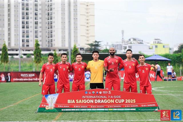 Bia Saigon Dragon Cup 2025: Bia Saigon tiếp lửa cho bóng đá Việt vươn xa- Ảnh 1.