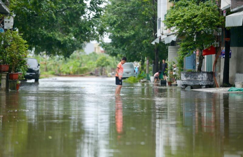 Nhiều tuyến phố Thanh Hóa ngập lụt sau cơn bão số 5 gây thiệt hại lớn - Ảnh 13. Nhiều tuyến phố Thanh Hóa ngập lụt sau cơn bão số 5 gây thiệt hại lớn - Ảnh 13.