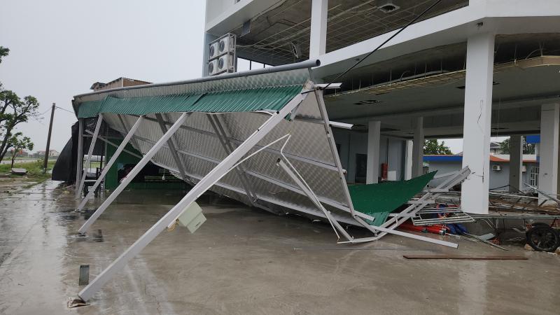 Làng biển ở Hà Tĩnh tan hoang sau bão số 5- Ảnh 12. Làng biển ở Hà Tĩnh tan hoang sau bão số 5- Ảnh 12.