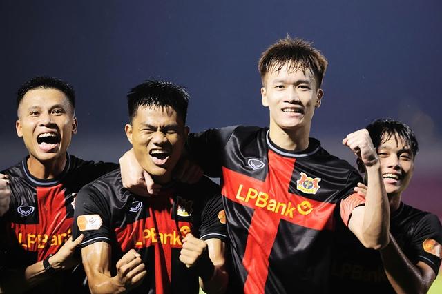 Tân binh Ninh Bình FC 'gây bão' ở V-League- Ảnh 1. Tân binh Ninh Bình FC 'gây bão' ở V-League- Ảnh 1.