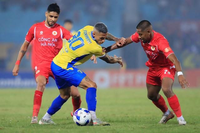 CLB Hà Nội lạc lõng trong nhóm ứng viên vô địch V-League- Ảnh 1. CLB Hà Nội lạc lõng trong nhóm ứng viên vô địch V-League- Ảnh 1.